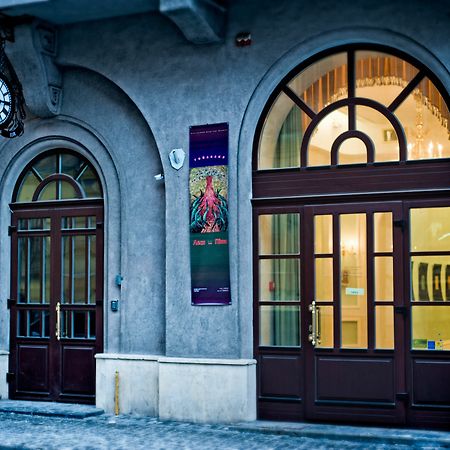 British Club Lviv Hotel ภายนอก รูปภาพ