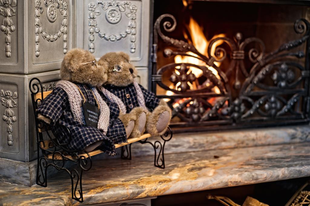 British Club Lviv Hotel ภายนอก รูปภาพ