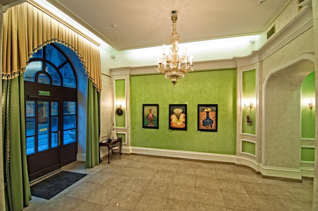 British Club Lviv Hotel ภายนอก รูปภาพ