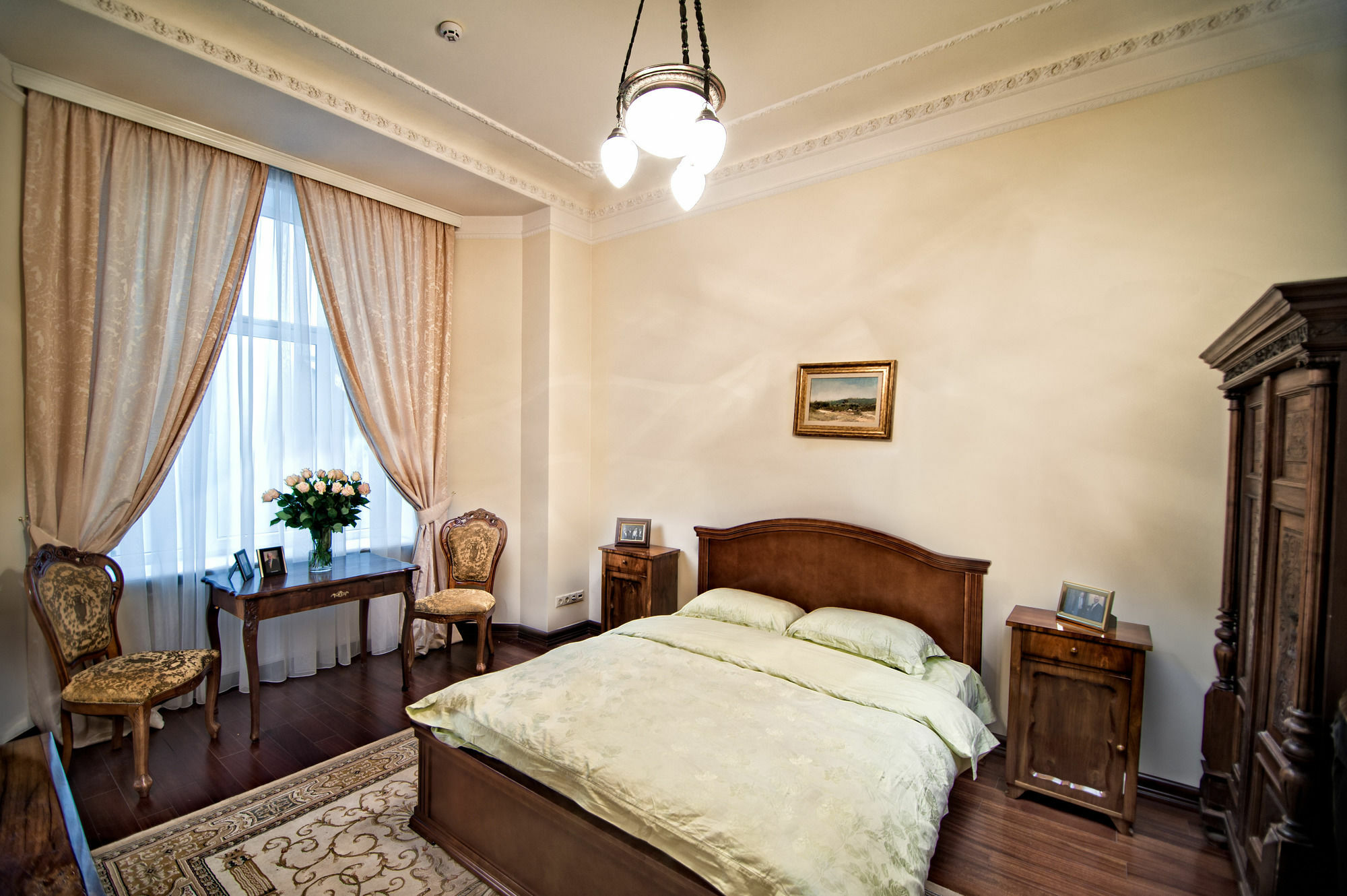 British Club Lviv Hotel ภายนอก รูปภาพ