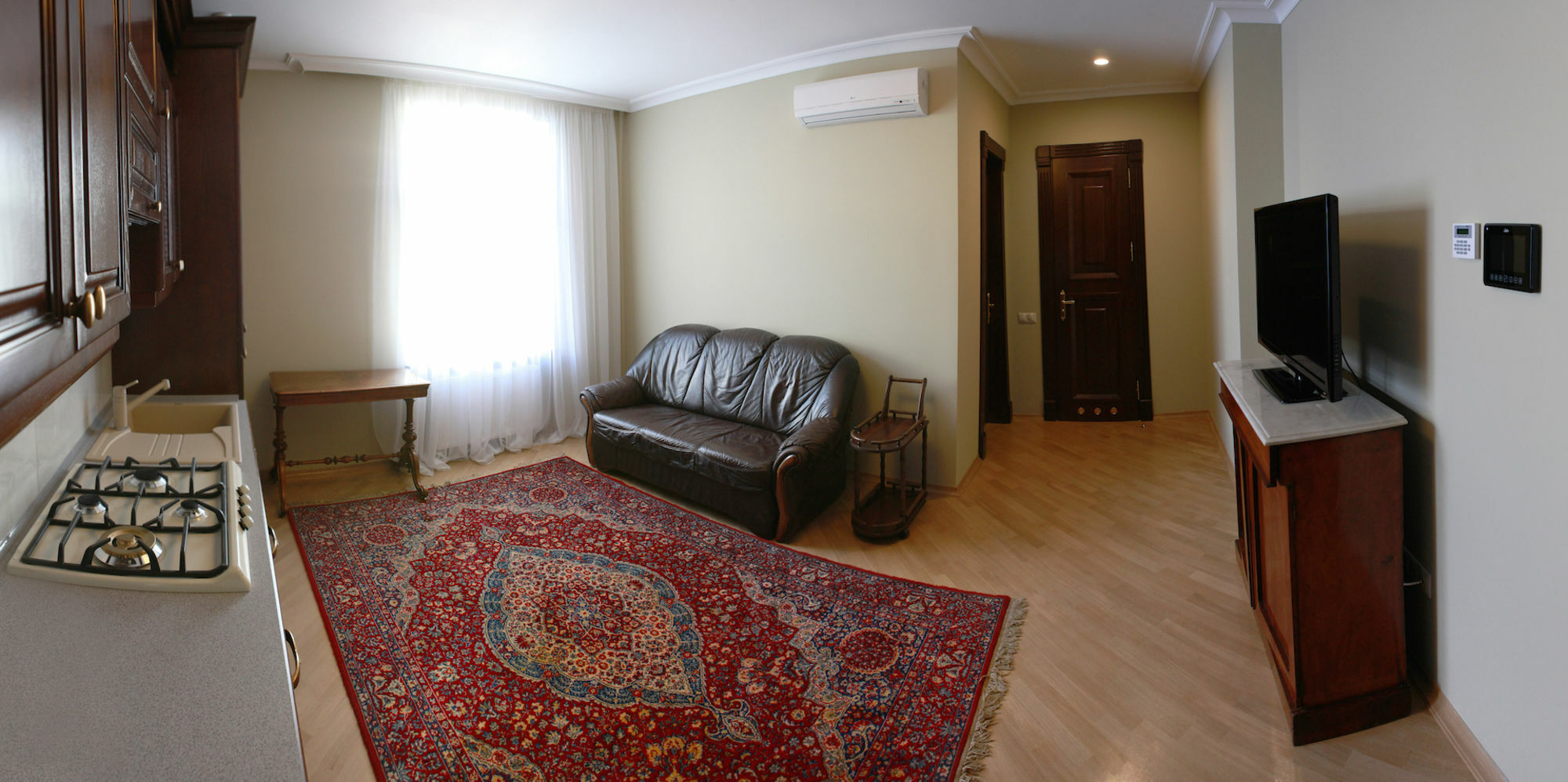 British Club Lviv Hotel ภายนอก รูปภาพ